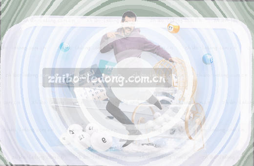 篮球入网瞬间 比分定格此刻